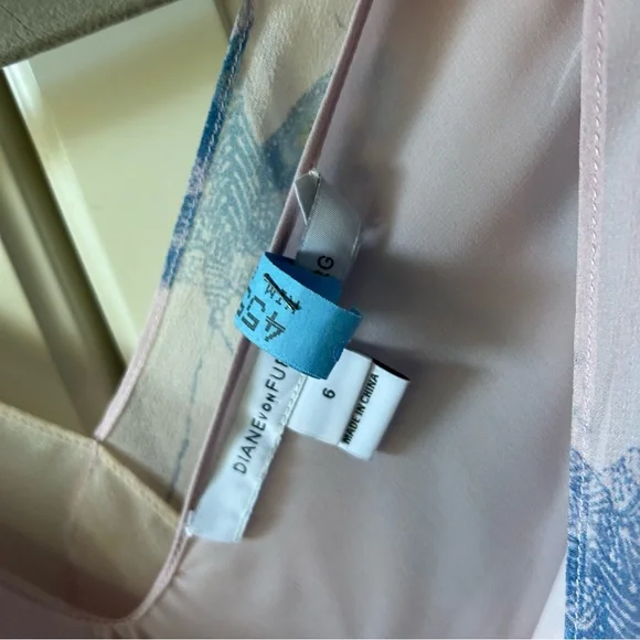 DVF Dita silk butterfly dress - Picture 4 of 16